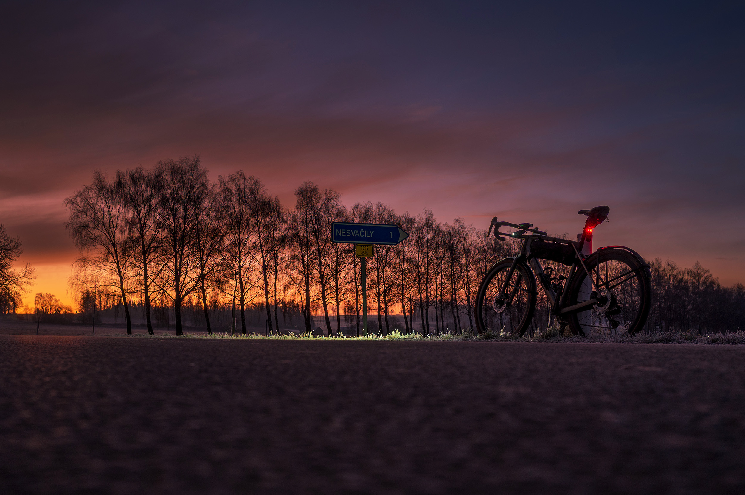 Slunovrat na kole, Canyon Grail, Svítání